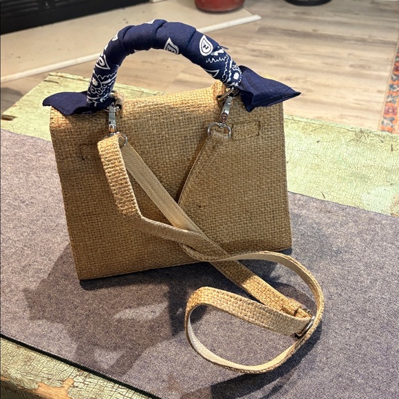 DLD Ville Mini Bandana Top Handle Bag w Strap - Picture 3 of 6